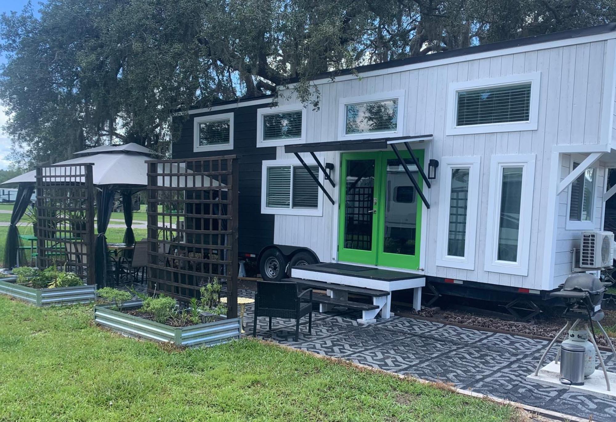 Pet Friendly, Modern Tiny House In Vibrant Clermont Βίλα Εξωτερικό φωτογραφία